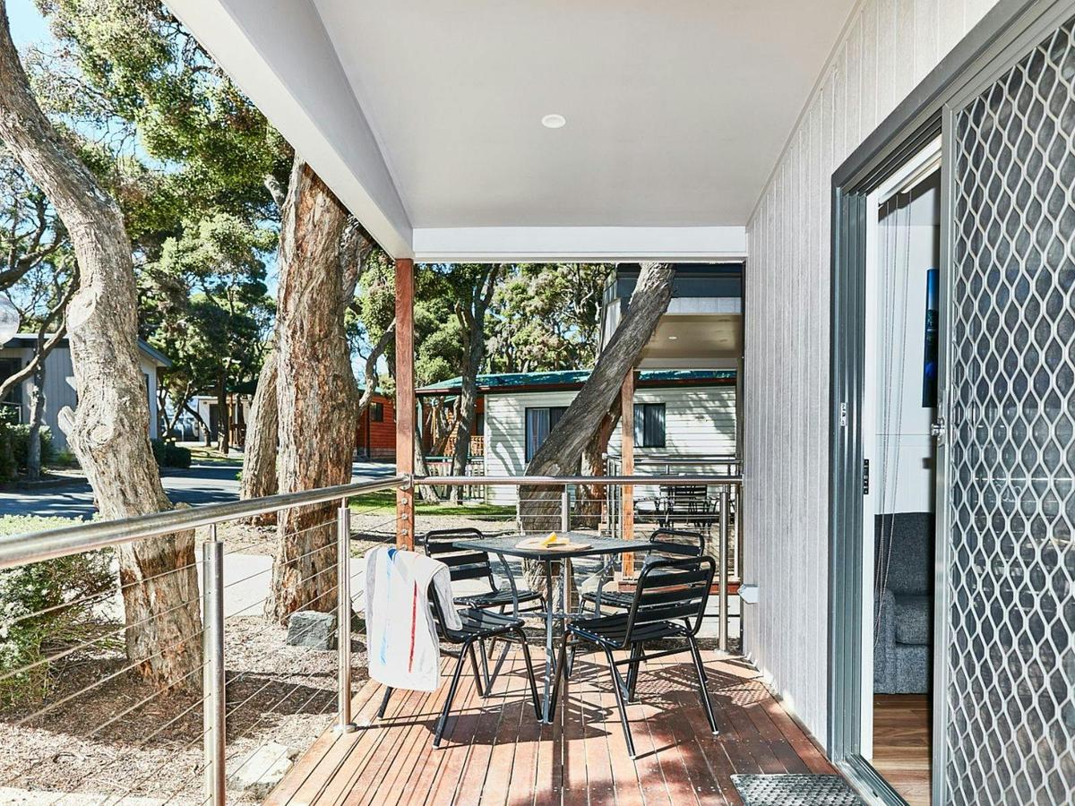 Deluxe Holiday Cabins