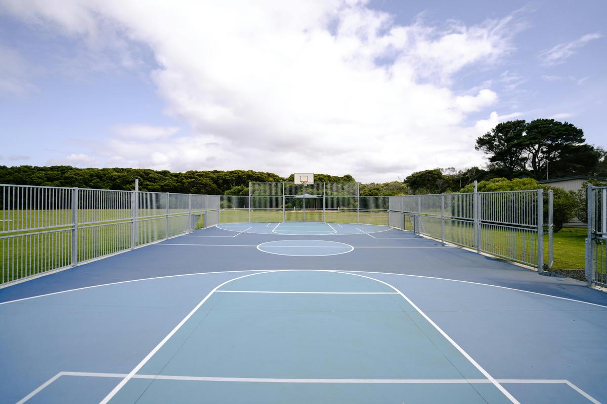 Multi-court