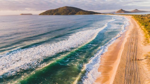 Hawks Nest Beach