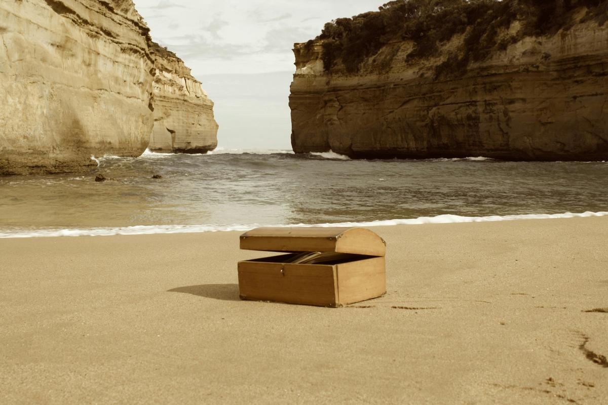 Loch Ard treasures chest