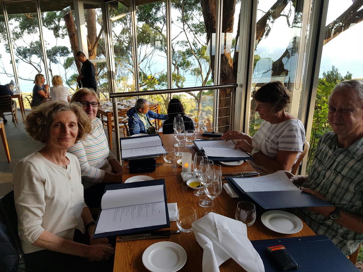 Chris's Villa & Restaurant