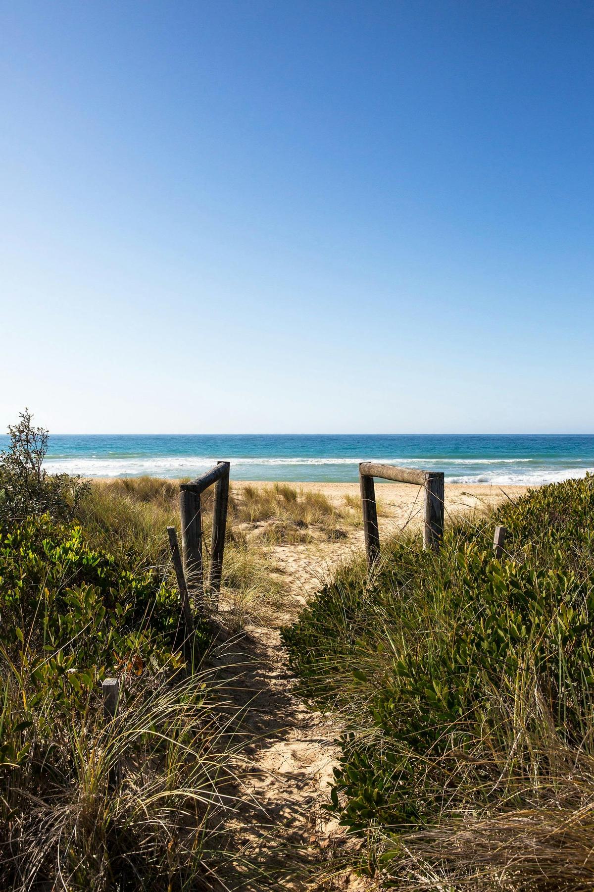 Lakes Entrance Main Beach