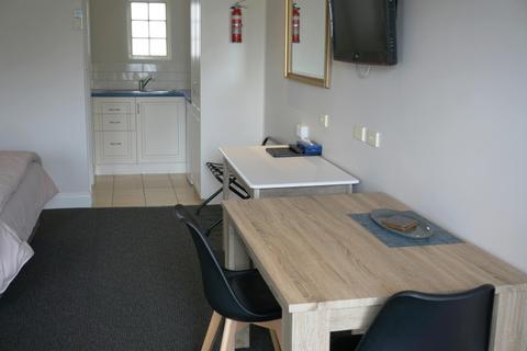 Queen Bed Room - Table & Desk
