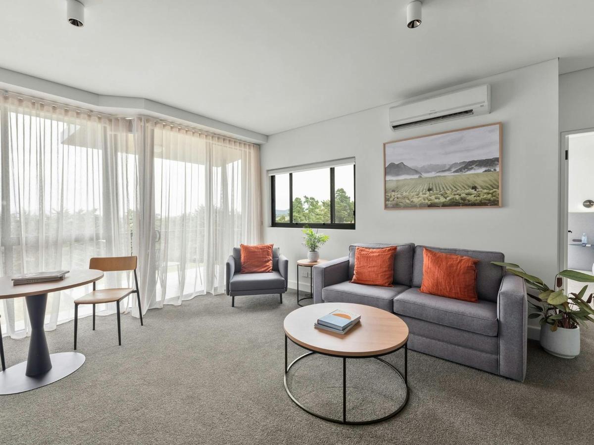 Corner Interconnecting Suite
