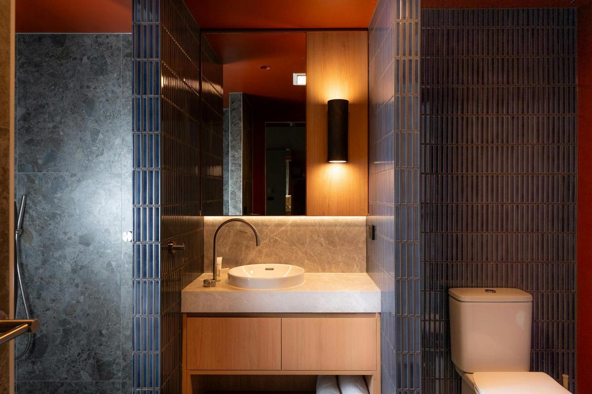 Premier Corner Suite Ensuite