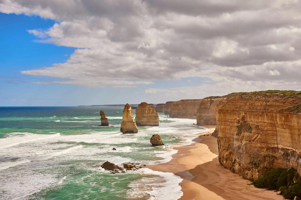 12 Apostles