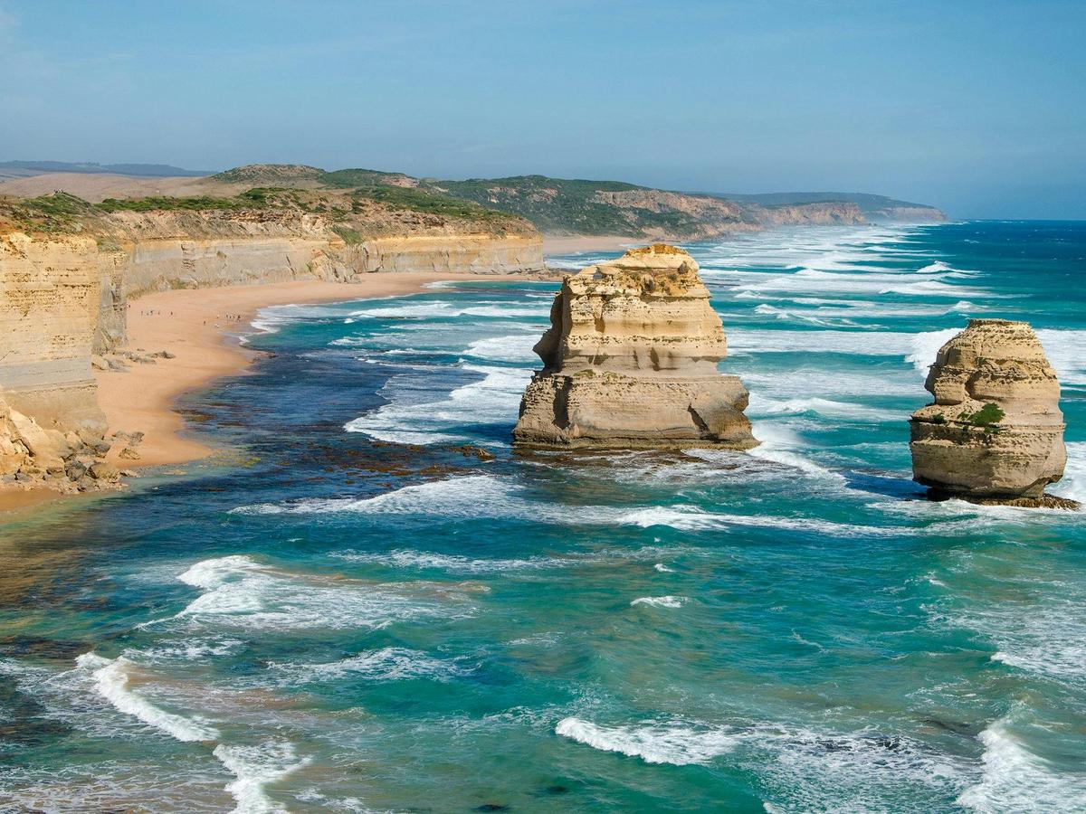 See the spectacular 12 Apostles limestone rock formations on the Great Ocean Road