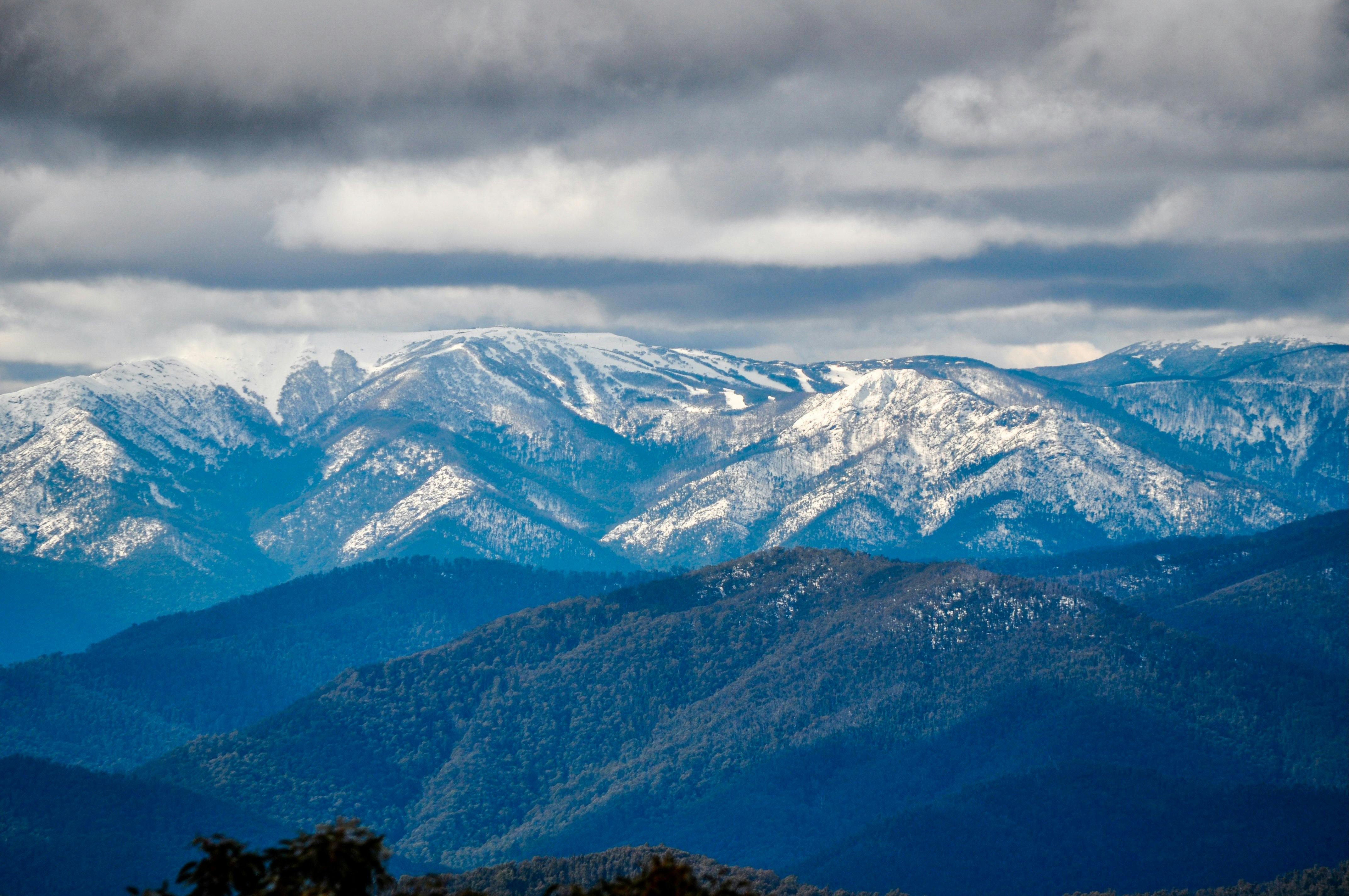 Lake Mountain Snow Tours only 90-mins from Melbourne