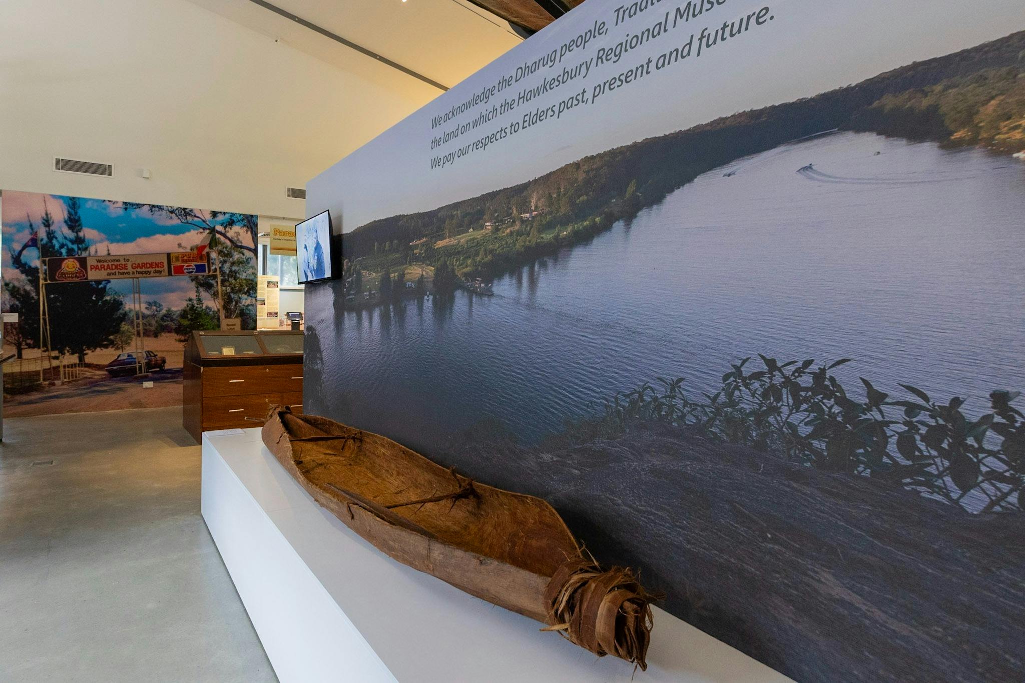 Bangadyi Nawi - Building a Canoe, 2023, installation view
