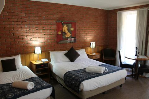 Triple room