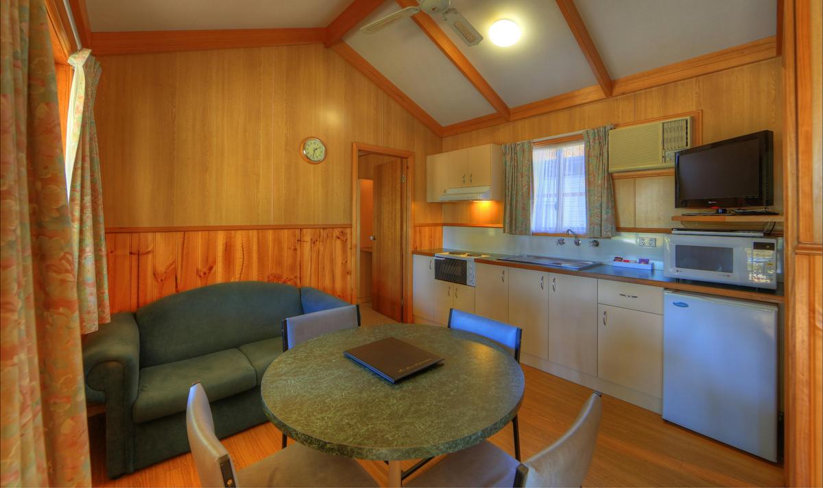 Deluxe cabin - living area