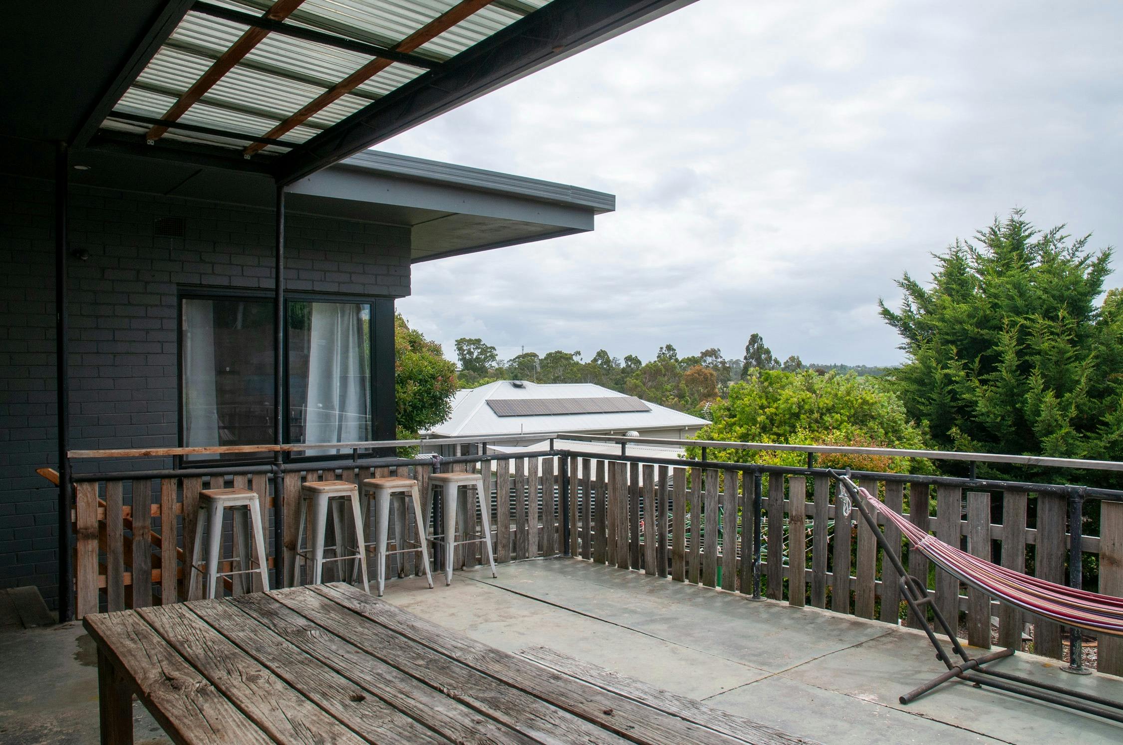 The back deck with a view over nature
