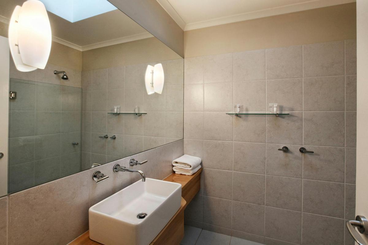 Hand basin with lots of natural light