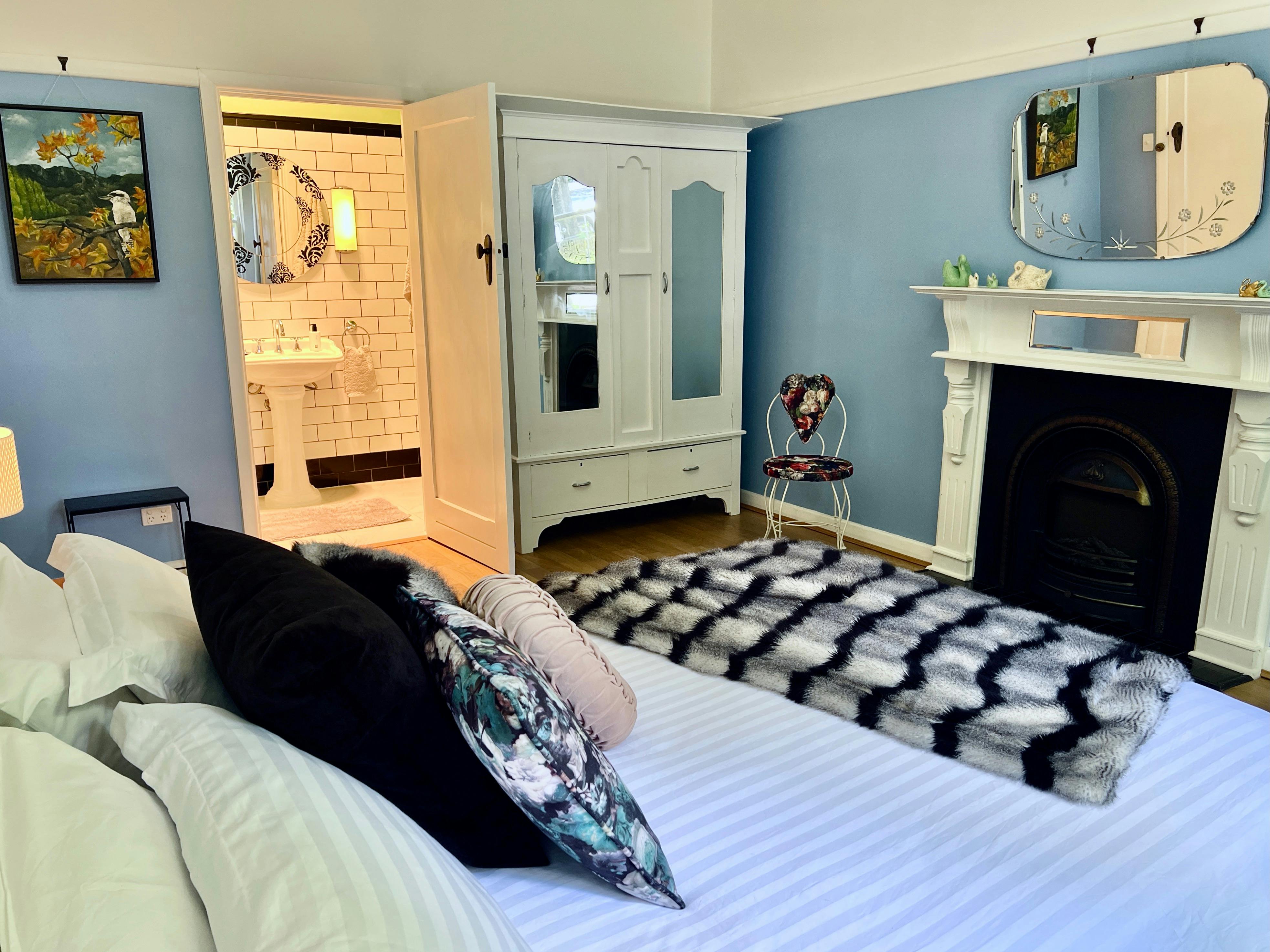 Main bedroom with ensuite