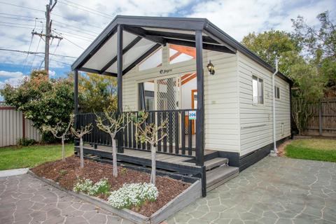 One Bedroom Spa Cottage External