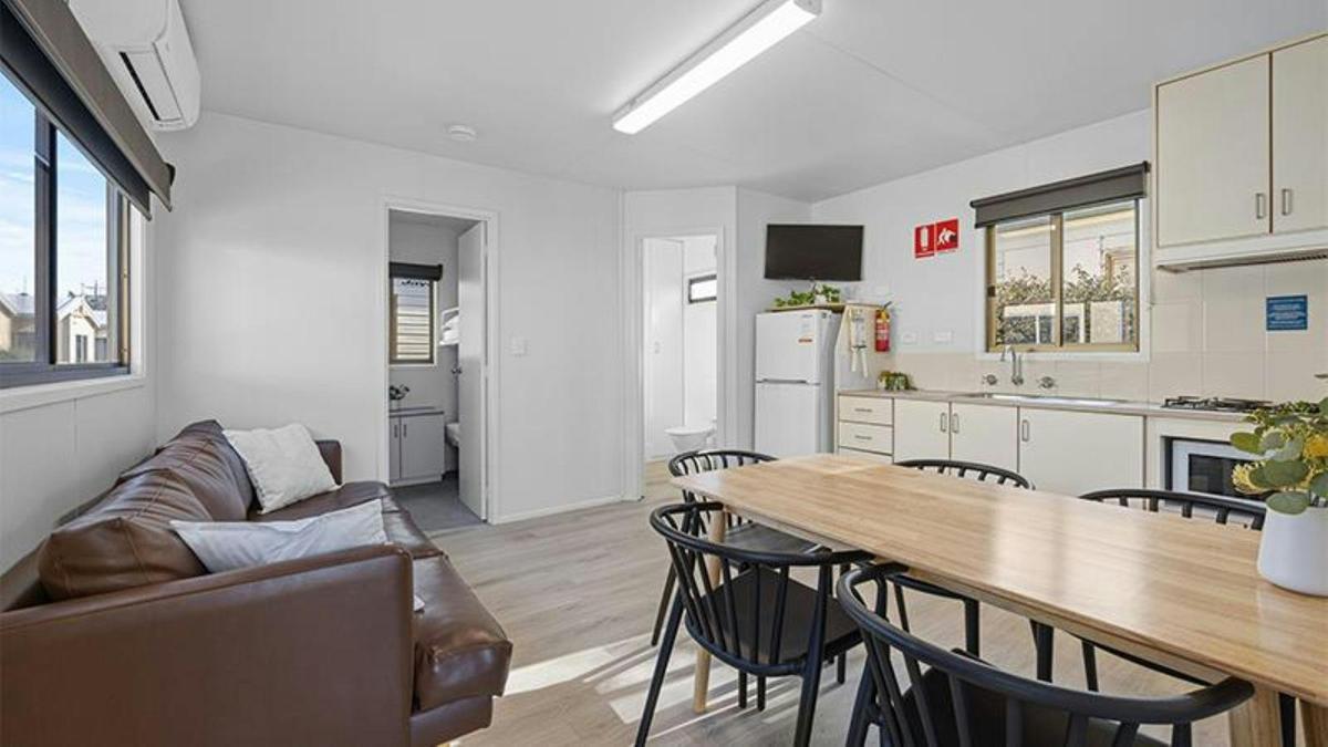 Ingenia Holidays Inverloch 2 Bedroom Ensuite Cabin Dining Room