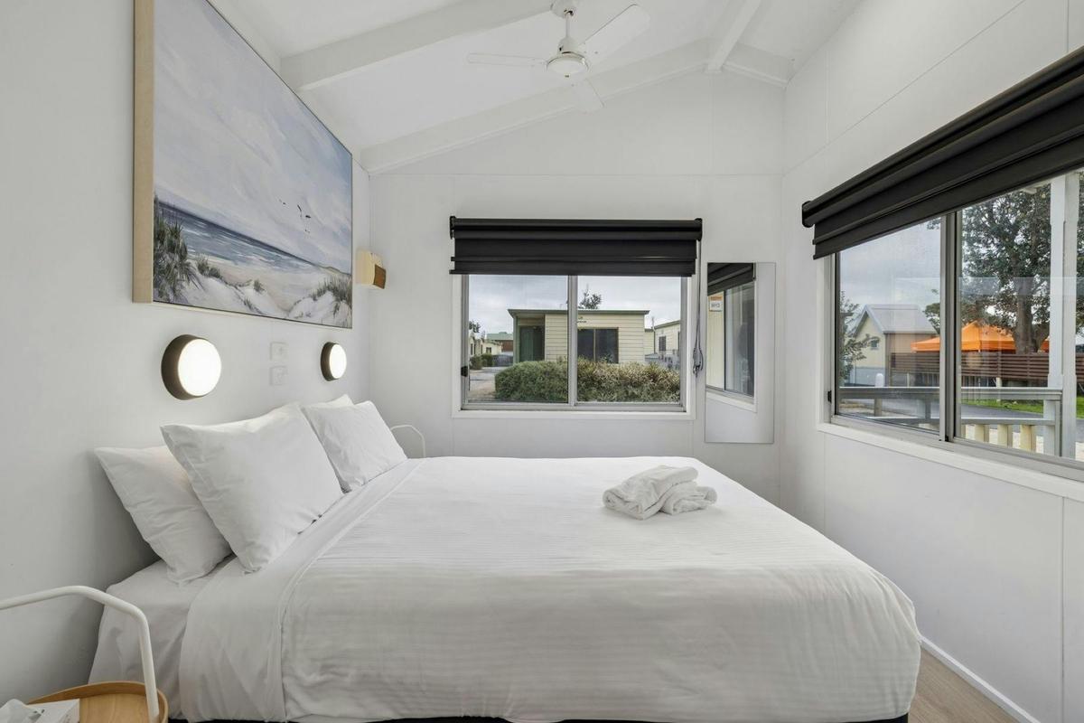 2 Bedroom Deluxe Cabin