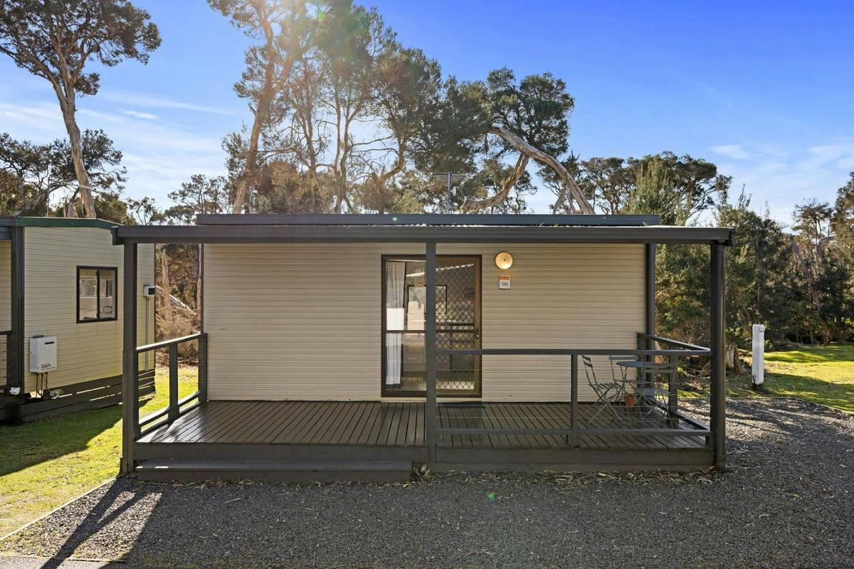 1 Bedroom Park Cabin Exterior