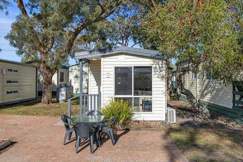 1 Bedroom Cabin Exterior
