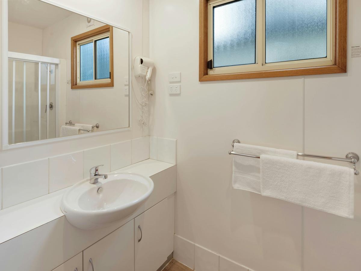 3 Bedroom Villa Bathroom