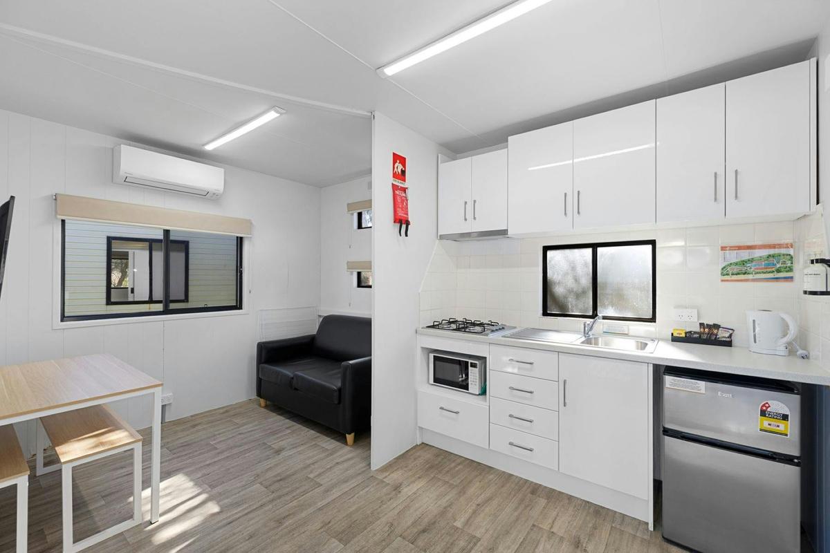 1 Bedroom Park Cabin Interior Kitchen