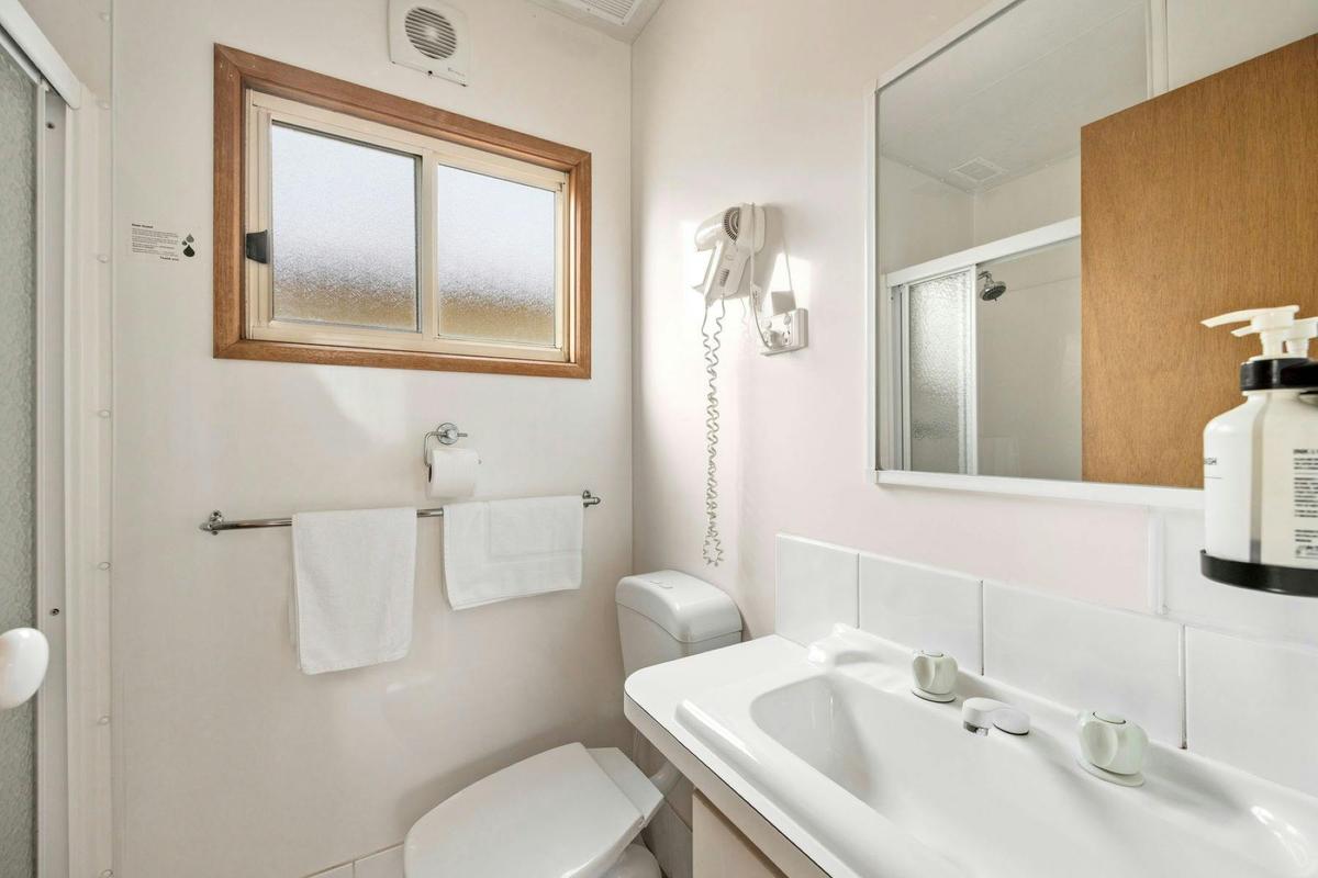 2 Bedroom Villa Bathroom