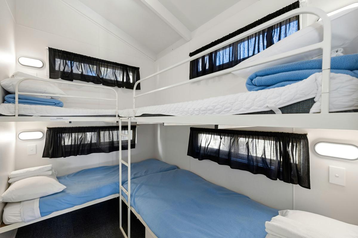 2 Bedroom Deluxe Villa Bunk beds