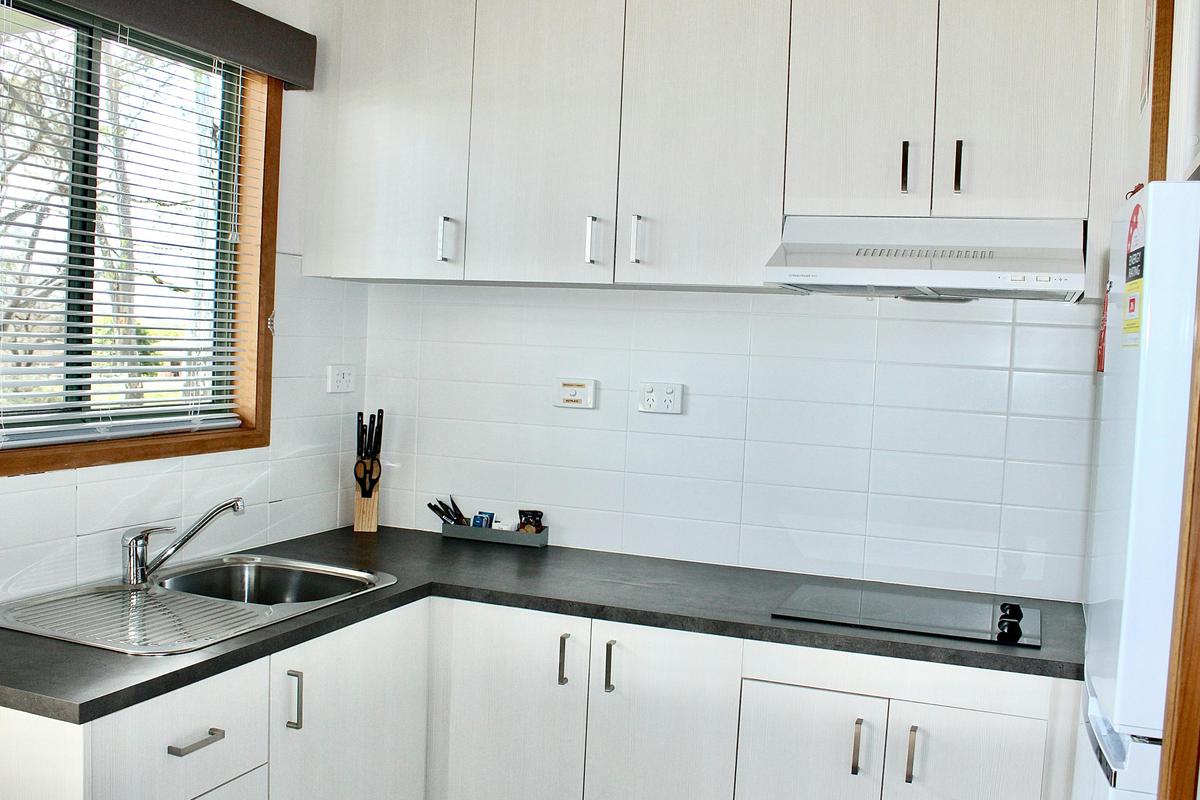 Superior Lakeview Cabin - Sleeps 5 at BIG4 Rutherglen Holiday Park - Interior Kitchen