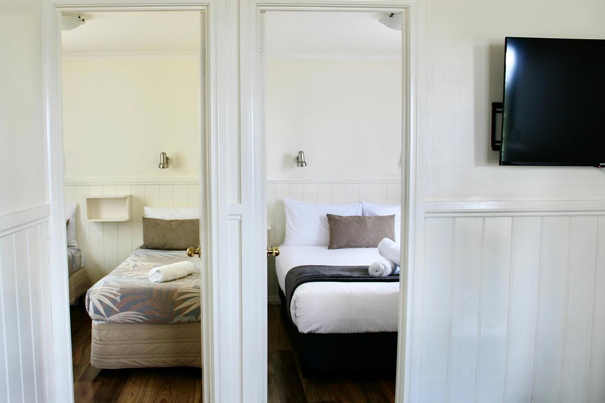 Superior Lakeview Cabin - Sleeps 4 Interior Bedrooms