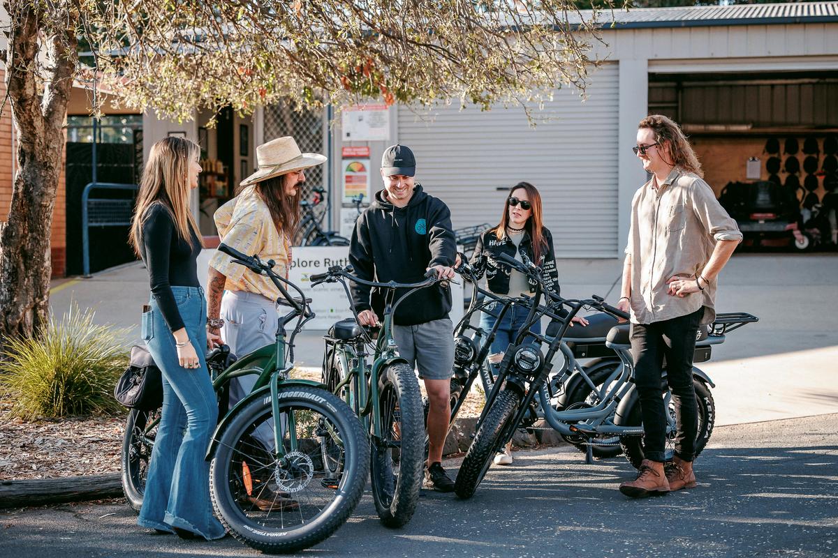 Guests hiring an E-Bike from BIG4 Rutherglen Holiday Park