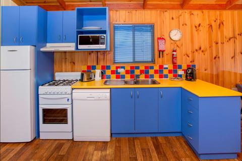Heron Cabin - Kitchen