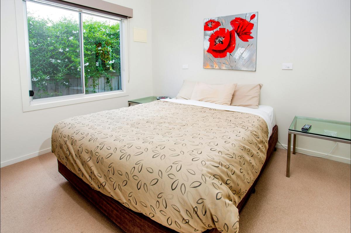 Sandpiper 2 bedroom cabin master