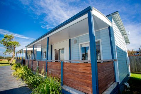 Kingfisher 2 Bedroom Cabin