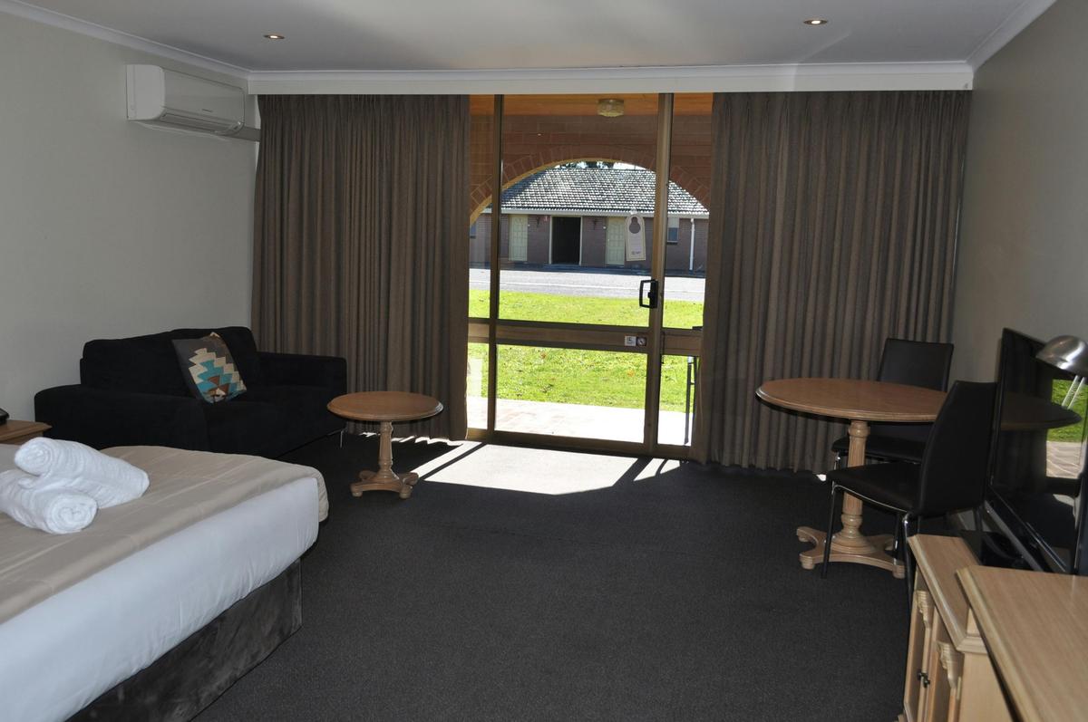 Executive Queen Room