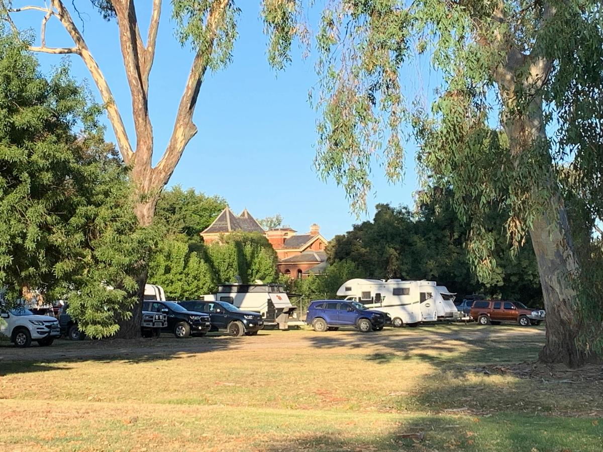 Benalla Showgrounds RV Caravan Park