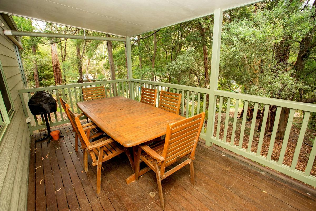 3 Bedroom Hilltop Cabin