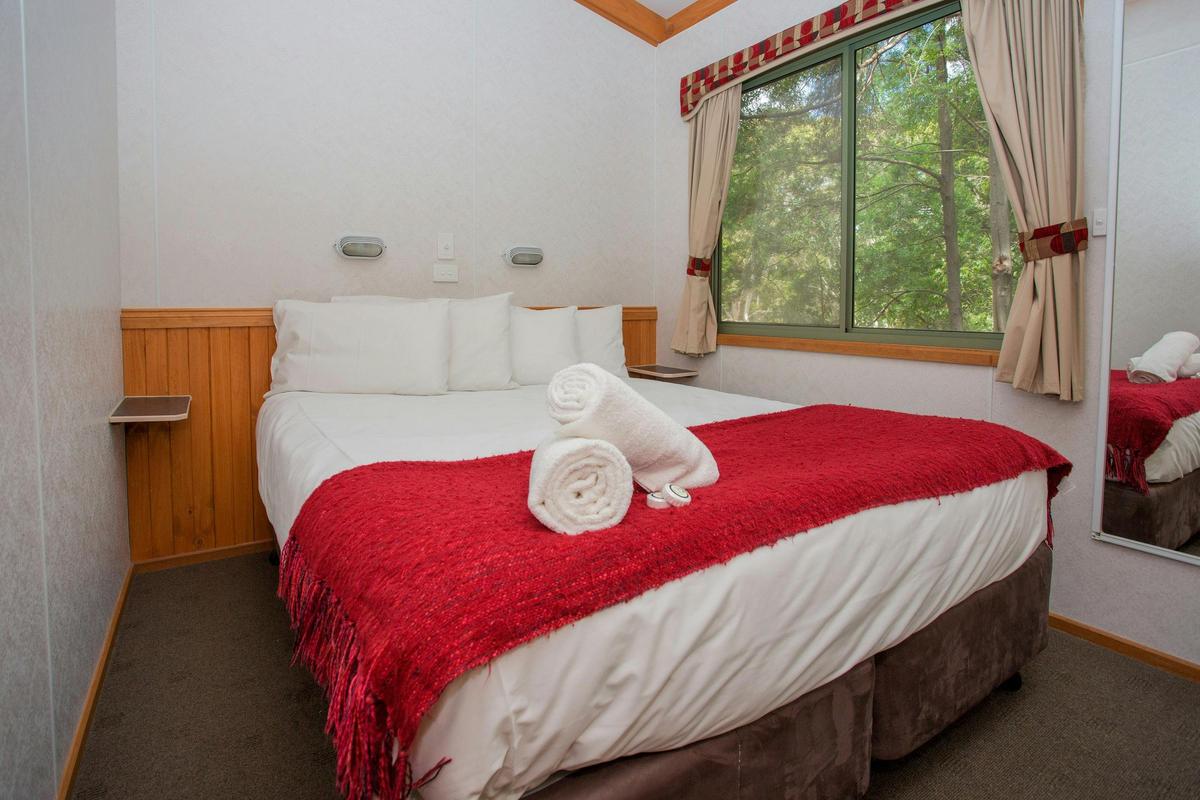 3 Bedroom Hilltop Cabin