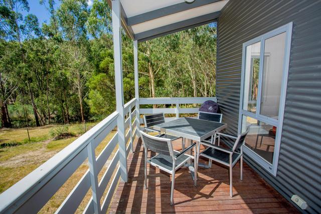 2 Bedroom Hilltop Cabin