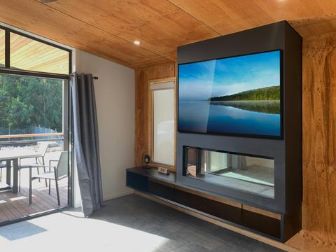 Superior Family Cabin (Sleeps 6)