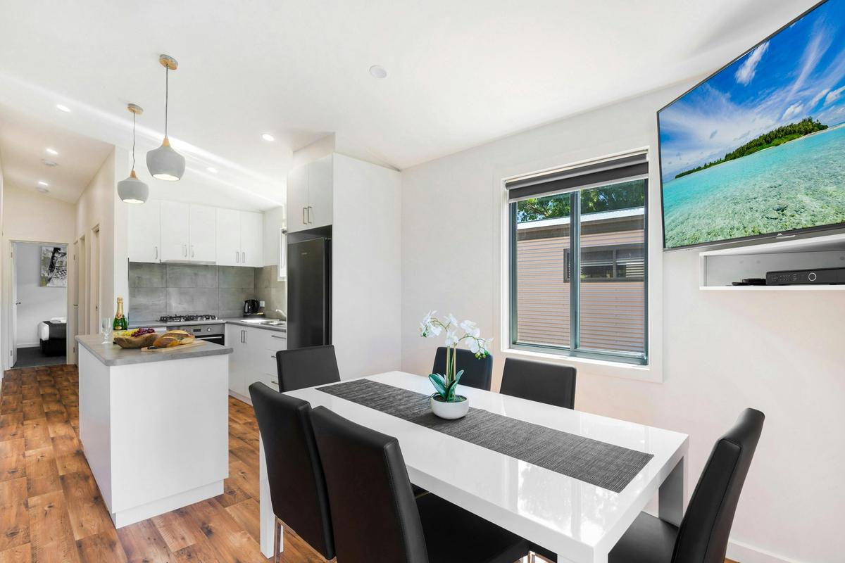 3 bedroom Pool View Superior