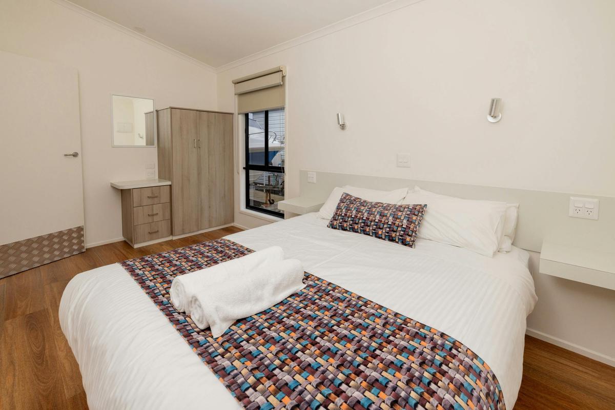 Accessible Deluxe Cabin Main Bedroom