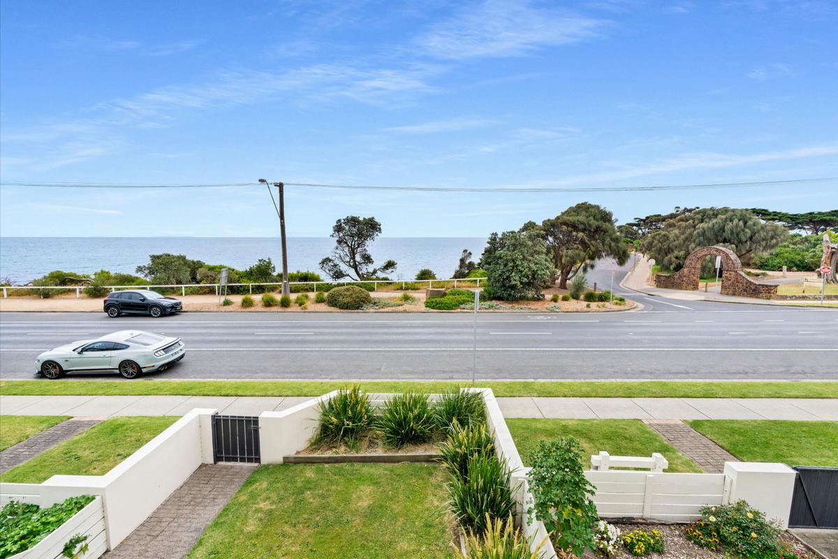 View from Lounge showing proximity to beach and Mornington Park