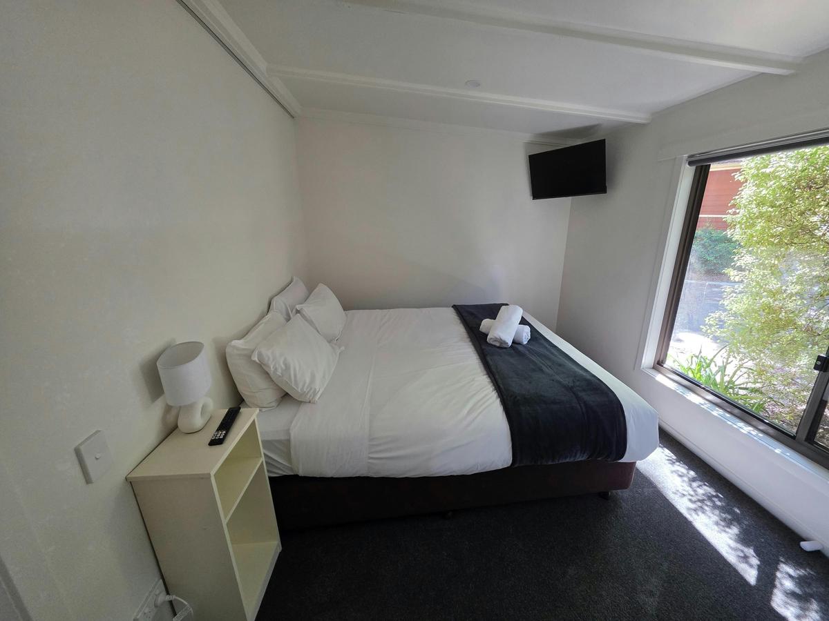 Three Bedroom Accessible Manna Cabin