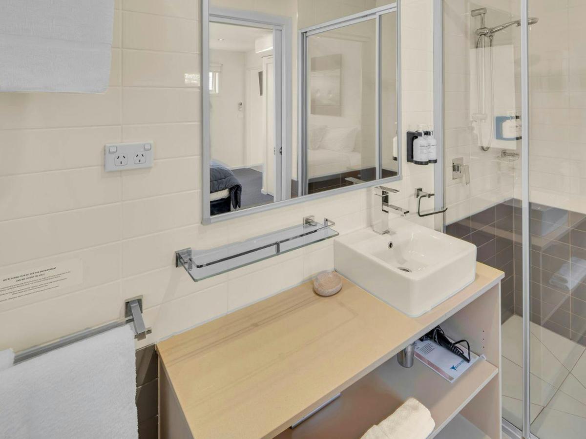 3 Bedroom Villa Bathroom