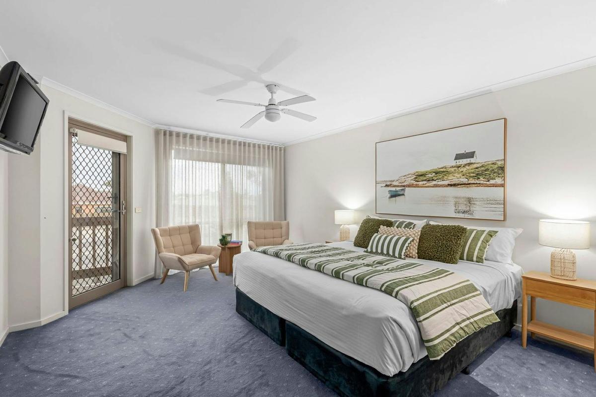 4 Bedroom Beach House Master Bedroom