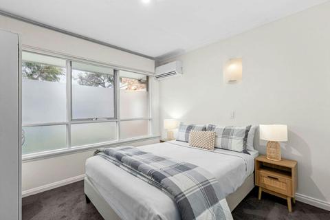 4 Bedroom Beach House Second Bedroom