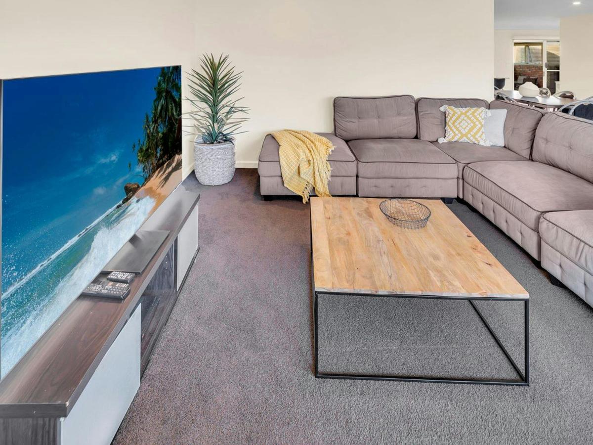 3 Bedroom Beach House Lounge