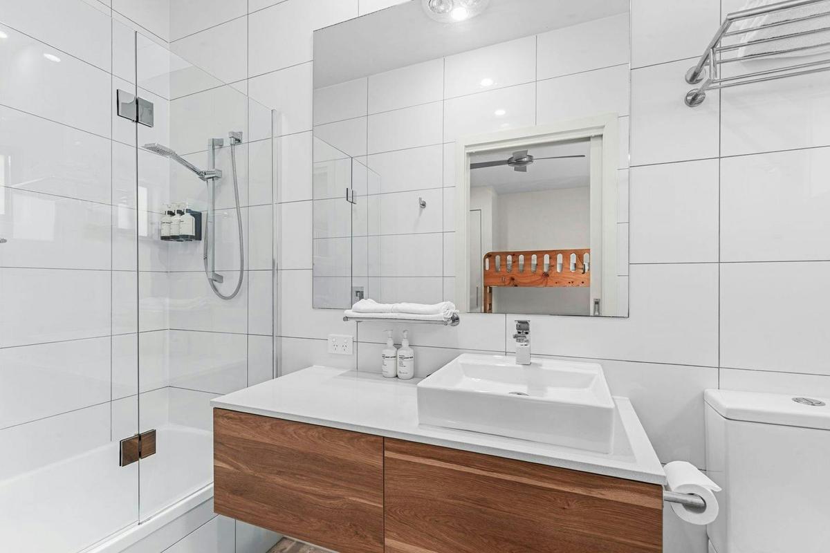 2 Bedroom Deluxe Villa Bathroom