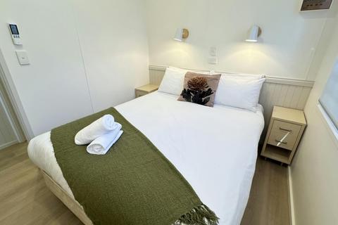 Deluxe Two Bedroom Villa | Tasman Holiday Parks - Bright