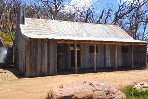 Bluff Hut